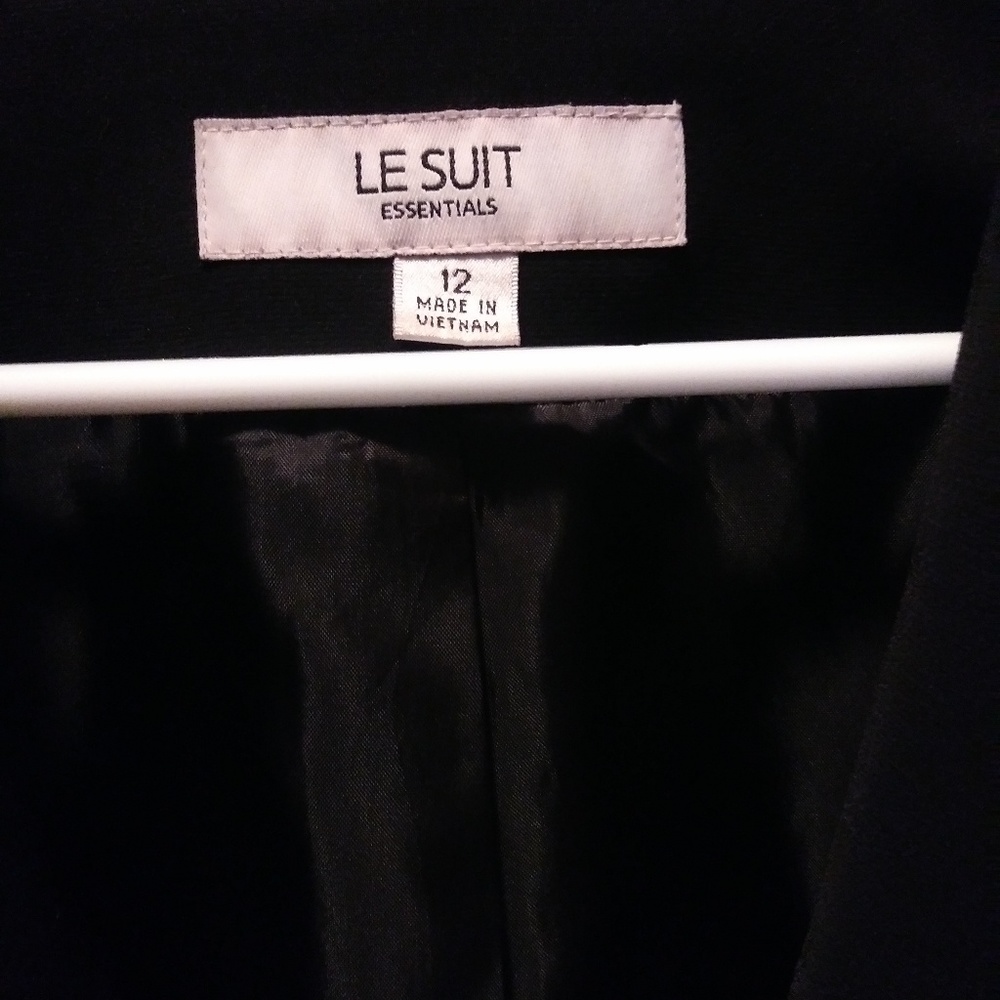 Blazer - Picture 2 of 2